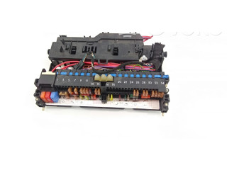 Блок предохранителей 8364540   BMW X3 E83    