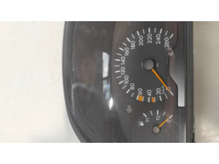 Přístrojová deska Mercedes-Benz E W210 1999 2105403348, 84570285