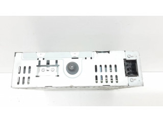 Радио/ проигрыватель CD/DVD / навигация