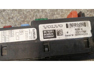 Блок предохранителей 8645364, 518323019   Volvo V70    