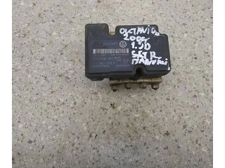 Блок АБС 1K0907379P, 00009496E5   Skoda  Octavia Mk2 (1Z)  2004 - 2013 года