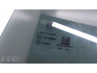 Основное стекло задних дверей