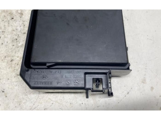 Блок предохранителей  284B71965R, 284B76520R   Dacia Jogger    