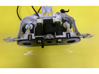 Блок управления климат-контролем    Mazda 323 F