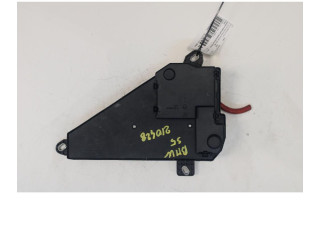 Pojistková skříňka BMW 5 E60 E61 2001