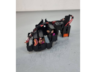 Блок предохранителей Audi Q5 SQ5