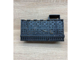 Блок предохранителей 357937039, 6N0971006 Volkswagen Caddy