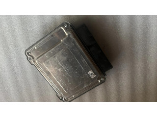 Блок управления двигателя 04E907309   Volkswagen PASSAT B8