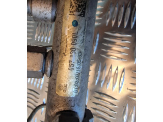 Vstřikovací lišta 057130090L Audi A8 S8 D3 4E BVN