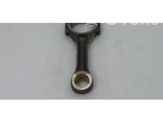 Píst 038J Audi RS4 B8