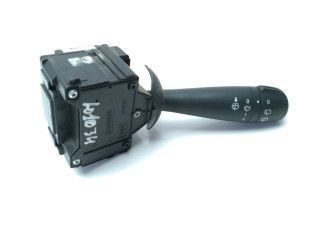 Ручка стеклоочистителей 8201168008, 681727472R Dacia Sandero II