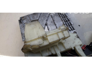 Блок управления двигателя 0281001776, 09470429B   Volvo S70  V70  V70 XC