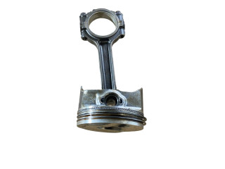  Поршень с шатуном  12656874, 12714549  Chevrolet Camaro  