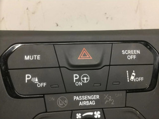 Блок управления климат-контролем    Jeep Renegade