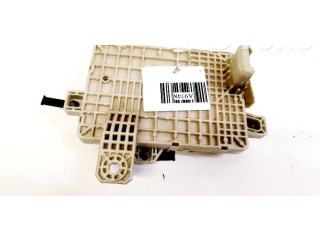   Pojistková skříňka    Mazda 6 2003