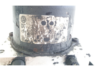 Блок АБС 7H0907379E, 7H0614111E Volkswagen Transporter - Caravelle T5 2003 - 2015 года