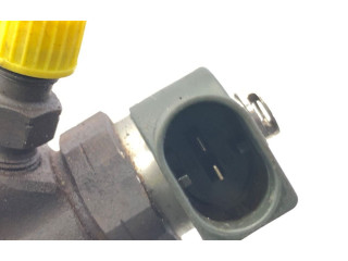 Vstřikovač    Audi A8 S8 D3 4E     