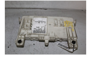 Pojistková skříňka Ford Focus C-MAX 2003