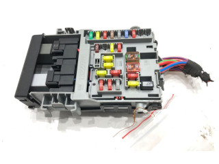 Pojistková skříňka 13222786 Opel Zafira C 2013