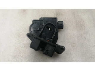 Замок задней крышки