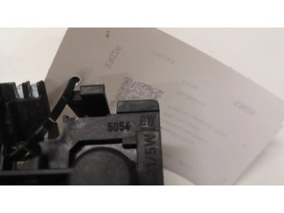 Держатель крышки лампы заднего фонаря