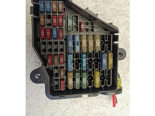 Pojistková skříňka 8D1941824 Volkswagen PASSAT