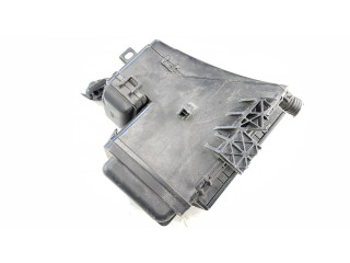   Pojistková skříňka    Toyota Harrier II XU30 2007