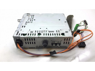 Радио/ проигрыватель CD/DVD / навигация