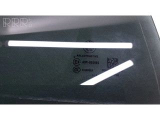 Основное стекло задних дверей