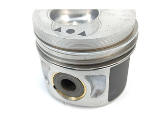  Поршень  038107065DD  Volkswagen Golf VII  