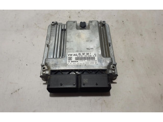 Блок управления двигателя 05L907309T Skoda Karoq