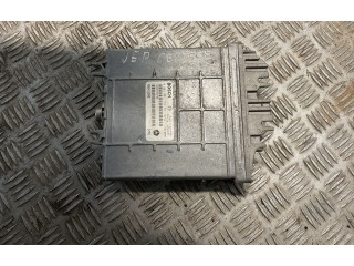 Блок управления двигателя Jeep Cherokee XJ