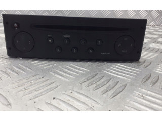 Блок предохранителей  8200057681   Renault Clio II    