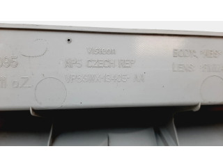 Задний фонарь левый 5J7945095, 5J7945111    Skoda Roomster (5J)   2006-2015 года