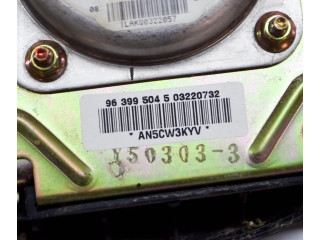 Подушка безопасности водителя 96399504, 963995045 Chevrolet Nubira