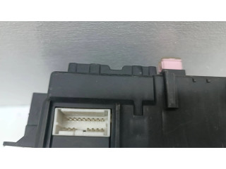 Блок предохранителей 8637A465, L8637002A Mitsubishi Lancer VIII