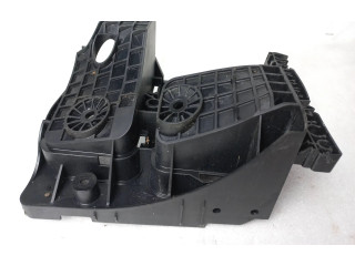 Блок предохранителей 1KO907361C   Volkswagen Caddy    