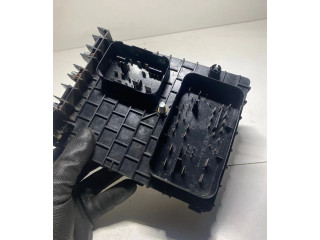 Блок предохранителей 1K0937124K   Volkswagen Touran I    