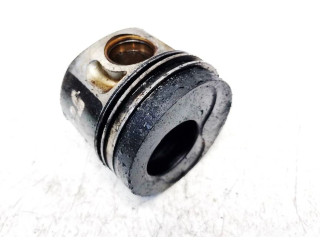 Píst Volkswagen PASSAT B5.5