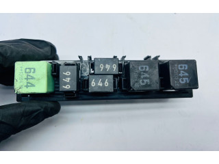 Pojistková skříňka 7N0937503A Volkswagen Tiguan 2008