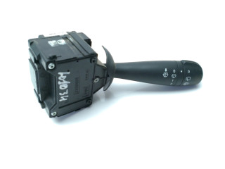 Ручка стеклоочистителей 8201168008, 681727472R Dacia Sandero