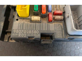 Pojistková skříňka 9807028580 Peugeot 5008 2010