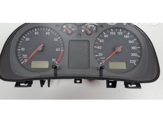 Панель приборов 1J0919861   Volkswagen Golf IV       