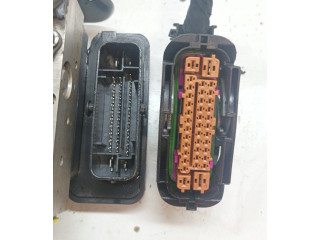 Блок АБС 6C0907379R, 6C0614517R   Skoda  Fabia Mk3 (NJ)  2015 - 2021 года