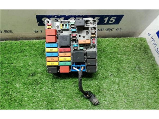 Блок предохранителей 51867698, 51867698 Opel Combo D