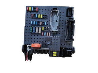 Блок предохранителей 8676391, 12217799   Volvo XC90    