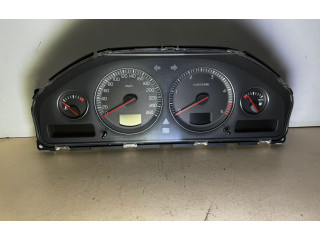 Панель приборов 30682277, 8602885   Volvo V70       