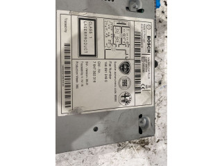 Радио/ проигрыватель CD/DVD / навигация    Alfa Romeo Giulietta