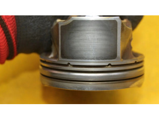 Поршень с шатуном 06H Skoda Octavia Mk2 (1Z)