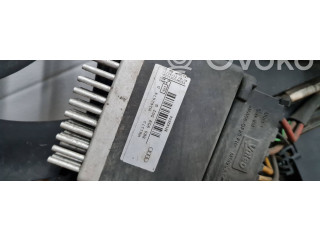 Вентилятор радиатора     8K0121003P    Audi Q5 SQ5 